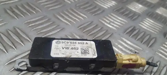 Volkswagen PASSAT B6 Antenna control unit 3C9035552A VW462