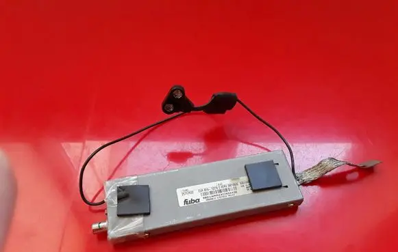 Cadillac SRX Aerial antenna amplifier 25757632 28010926