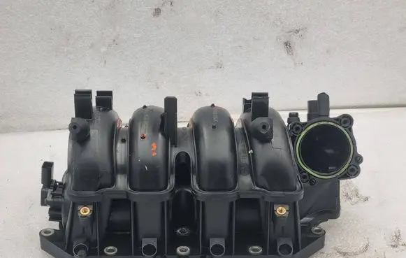 Skoda Fabia Mk1 (6Y) Intake manifold 036129711FD