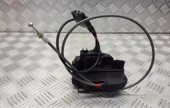 Nissan Note (E11) Front door lock
