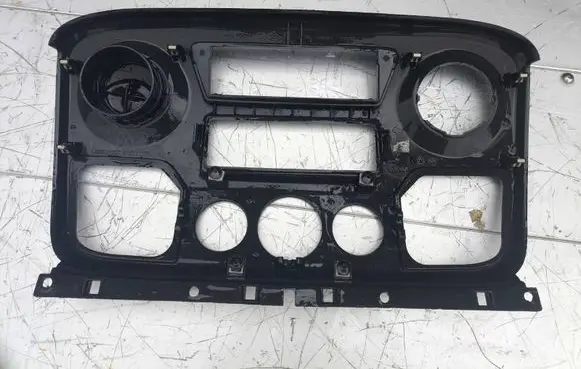 Opel Movano B Dashboard center trim panel 682600025R