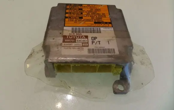 Toyota Avensis Verso Airbag control unit/module 8917044040 2310002450