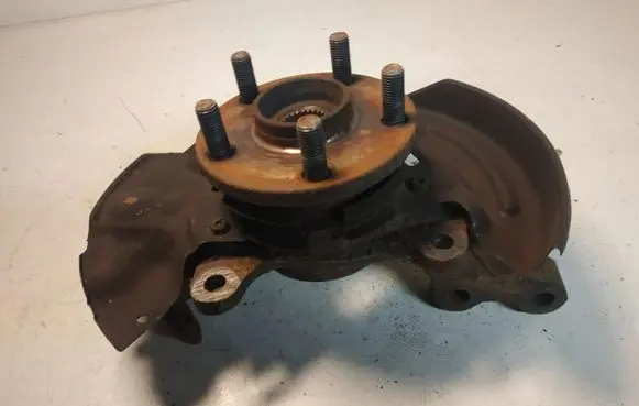 Toyota Avensis T220 Front wheel hub