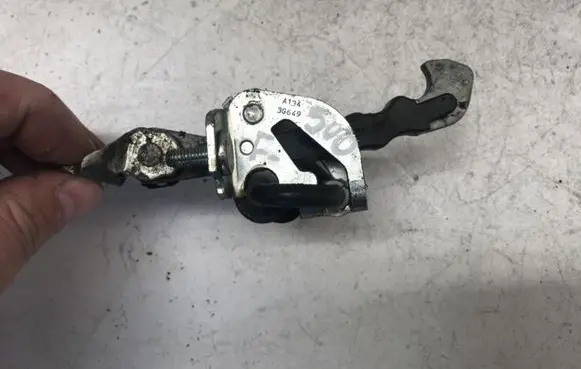 Fiat 500 Front door check strap stopper A134 3G649