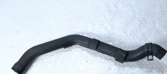 Audi A4 S4 B5 8D Air intake hose/pipe 028103493