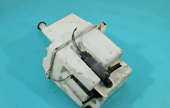 Toyota Avensis T250 Windshield washer fluid reservoir/tank IMPRK1517729