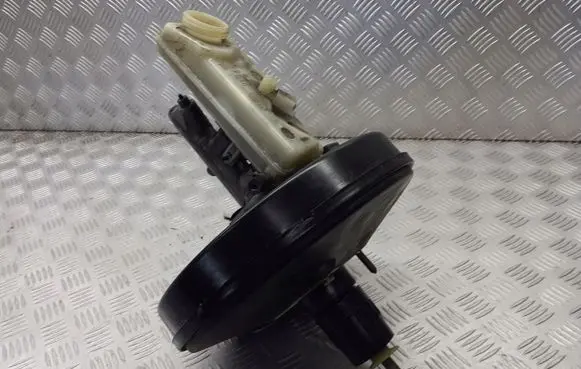 Renault Scenic II - Grand scenic II Brake booster 8200453735