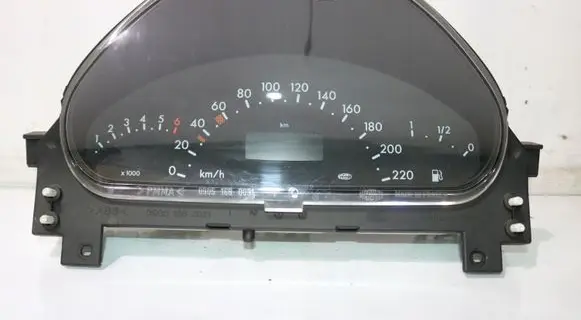 Mercedes-Benz A W168 Speedometer (instrument cluster) A1685401411