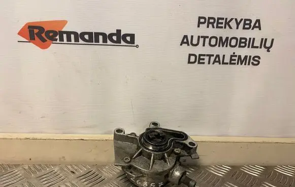 Volkswagen Polo Vacuum pump 038145101B