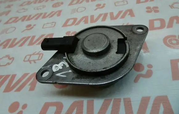 Opel Astra J Camshaft vanos timing valve 55562223 A146635