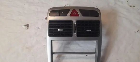 Peugeot 307 Dashboard air vent grill cover trim 9634505077