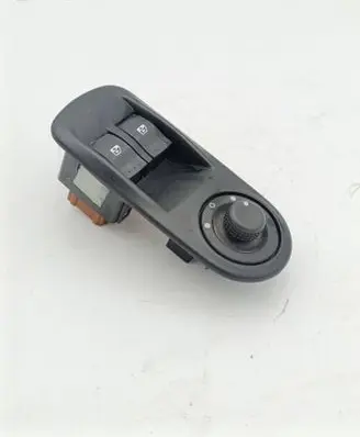 Renault Master II Electric window control switch 8200206602