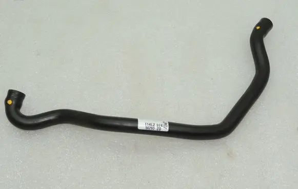 Volvo S80 Breather/breather pipe/hose 30757220