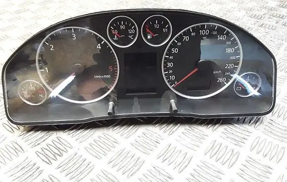 Speedometer (instrument cluster)