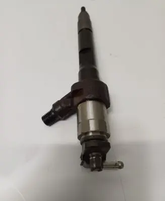 Mazda 6 Fuel injector R2AA13H50