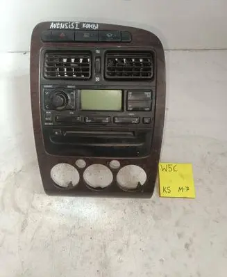Toyota Avensis T220 Radio/CD/DVD/GPS head unit 8621120470