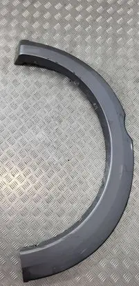 Mitsubishi L200 Rear arch trim