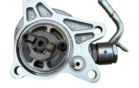 Mazda CX-5 II Vacuum pump SH0118G00 200928 C2102