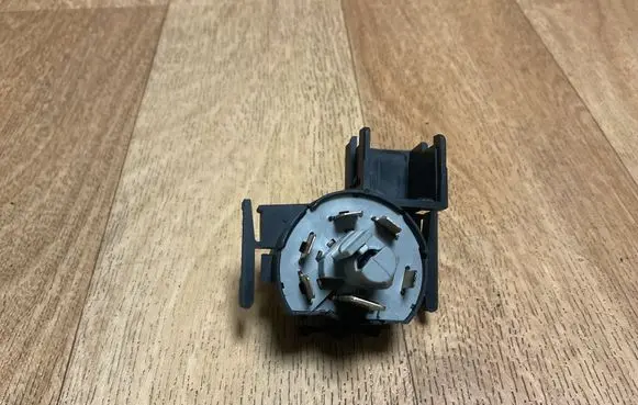 Opel Zafira A Ignition lock contact 90589314 PA6GF30 09115863