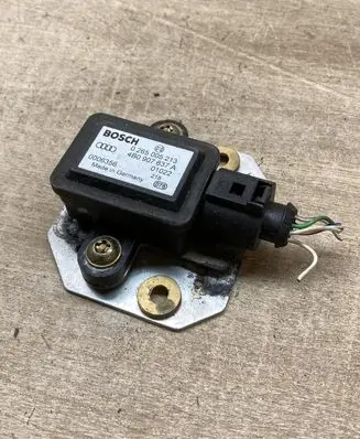Audi A6 S6 C5 4B ESP acceleration yaw rate sensor 0265005213 4B0907637A