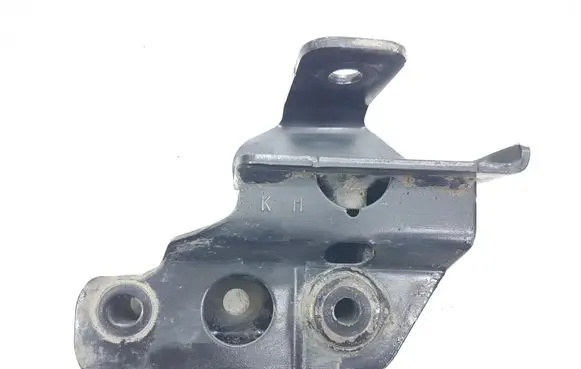 Nissan Qashqai Gearbox mounting bracket