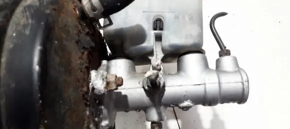 Mazda 323 Master brake cylinder