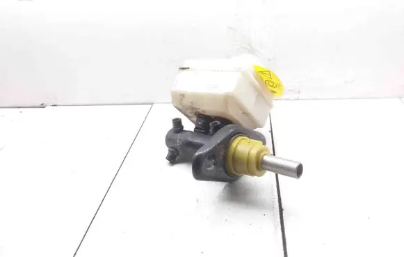 Land Rover Defender Master brake cylinder 74471201