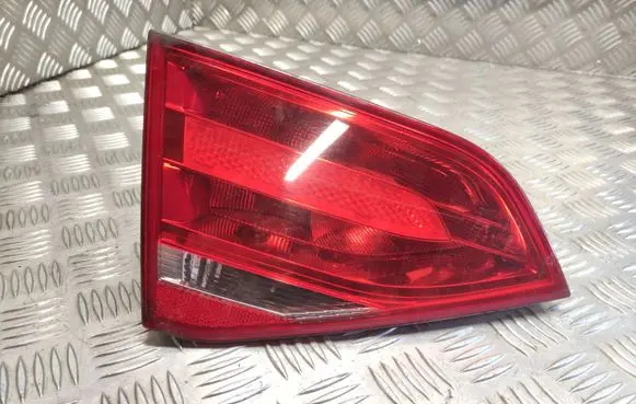 Audi A4 S4 B8 8K Tailgate rear/tail lights 8K5945093