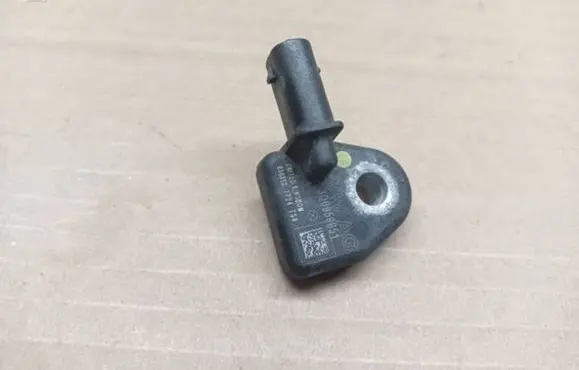 Volkswagen PASSAT B8 Airbag deployment crash/impact sensor 3Q0959651 0503137724