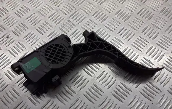 Skoda Fabia Mk2 (5J) Accelerator throttle pedal 6Q1721503F