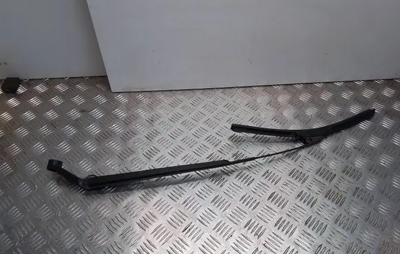 Toyota Yaris Windshield/front glass wiper blade 