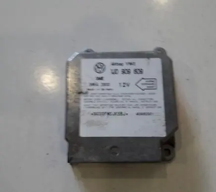 Volkswagen Golf IV Airbag control unit/module 1J0909609