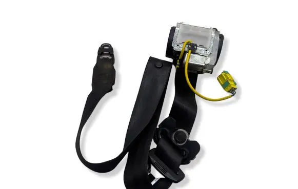Volkswagen Touareg I Front seatbelt 7L0857705H