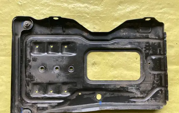 Mercedes-Benz C W204 Battery box tray 