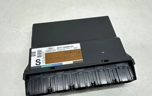Ford Mondeo Mk III Comfort/convenience module 3S7T15K600SC
