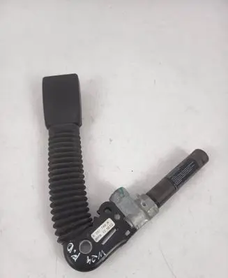 BMW 3 E46 Front seatbelt buckle 8257788