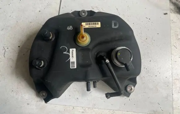Skoda Superb B5 (3U) AdBlue liquid reservoir 3B0201920B 3B0919673AG