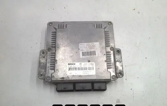 Renault Laguna II Engine control unit/module 0281011571