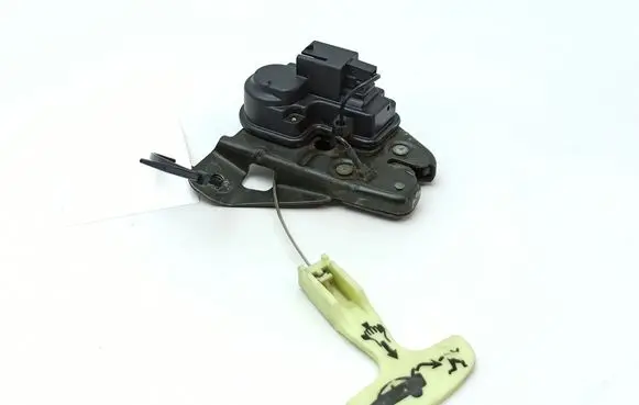 Chrysler 300 - 300C Tailgate/trunk/boot lock/catch/latch 244ABA