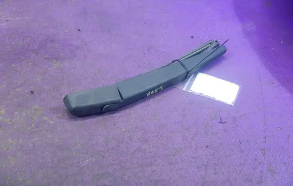 Citroen C4 I Picasso Rear wiper blade arm