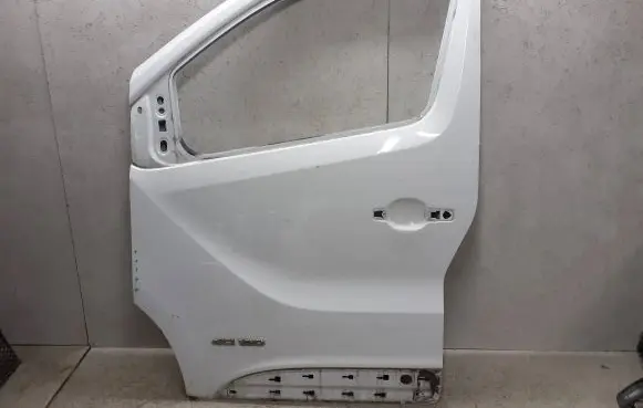 Renault Trafic III (X82) Front door