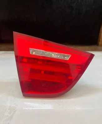 Tailgate rear/tail lights