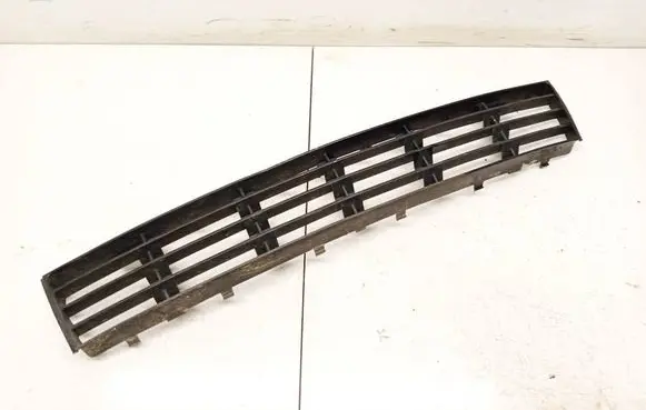 Audi A4 S4 B5 8D Front bumper lower grill 8d0807683aa