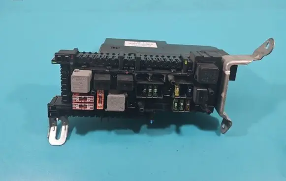 Mercedes-Benz E W212 Fuse box set 2129000204 IMPRK1381813