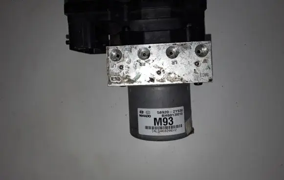 Hyundai ix35 ABS Pump 5892Y930