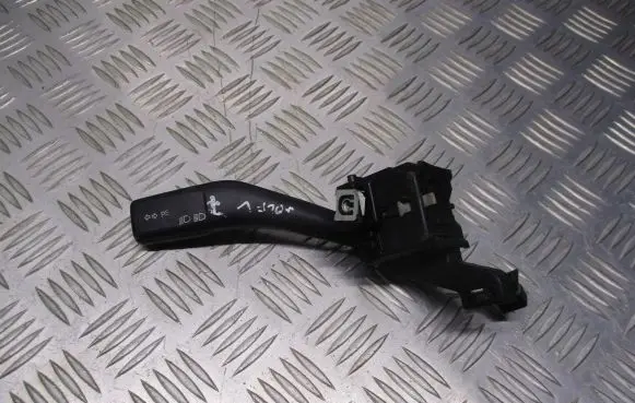 Volkswagen Golf V Indicator stalk