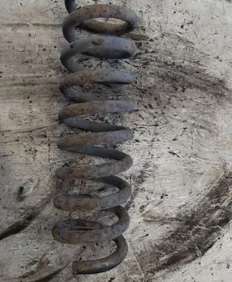 Mercedes-Benz E W210 Rear coil spring