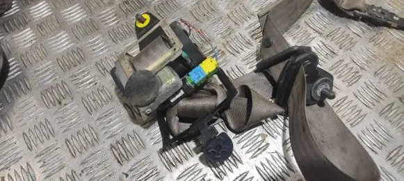 Volvo XC90 Front seatbelt