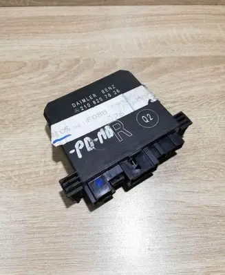 Mercedes-Benz E W210 Door control unit/module 2108207626