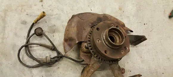 Volkswagen Golf II Front wheel hub spindle knuckle